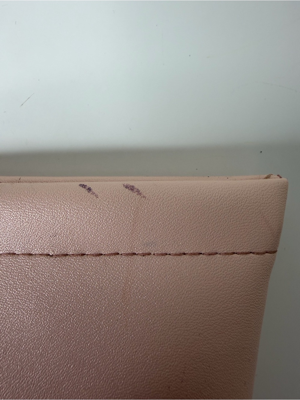 Minkpink White Cat Eye Sunglasses with Pink Pouch - Picture 4 of 10